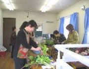 �����������i